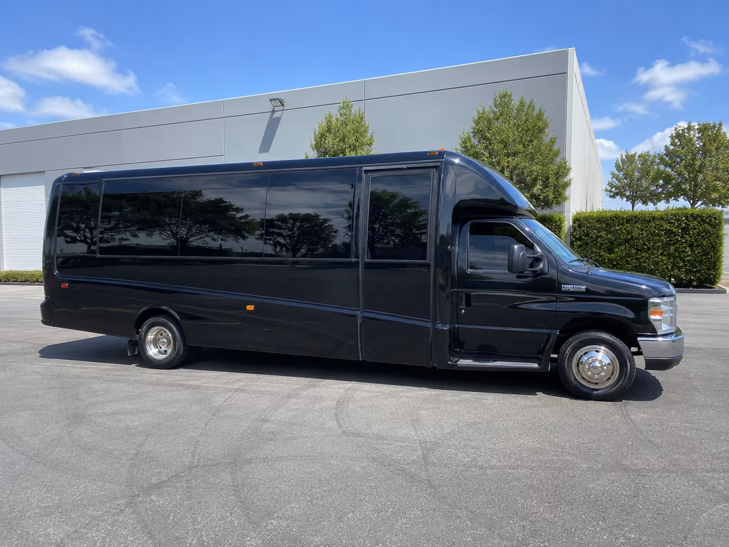 affordable toledo prom party bus prices split across your group