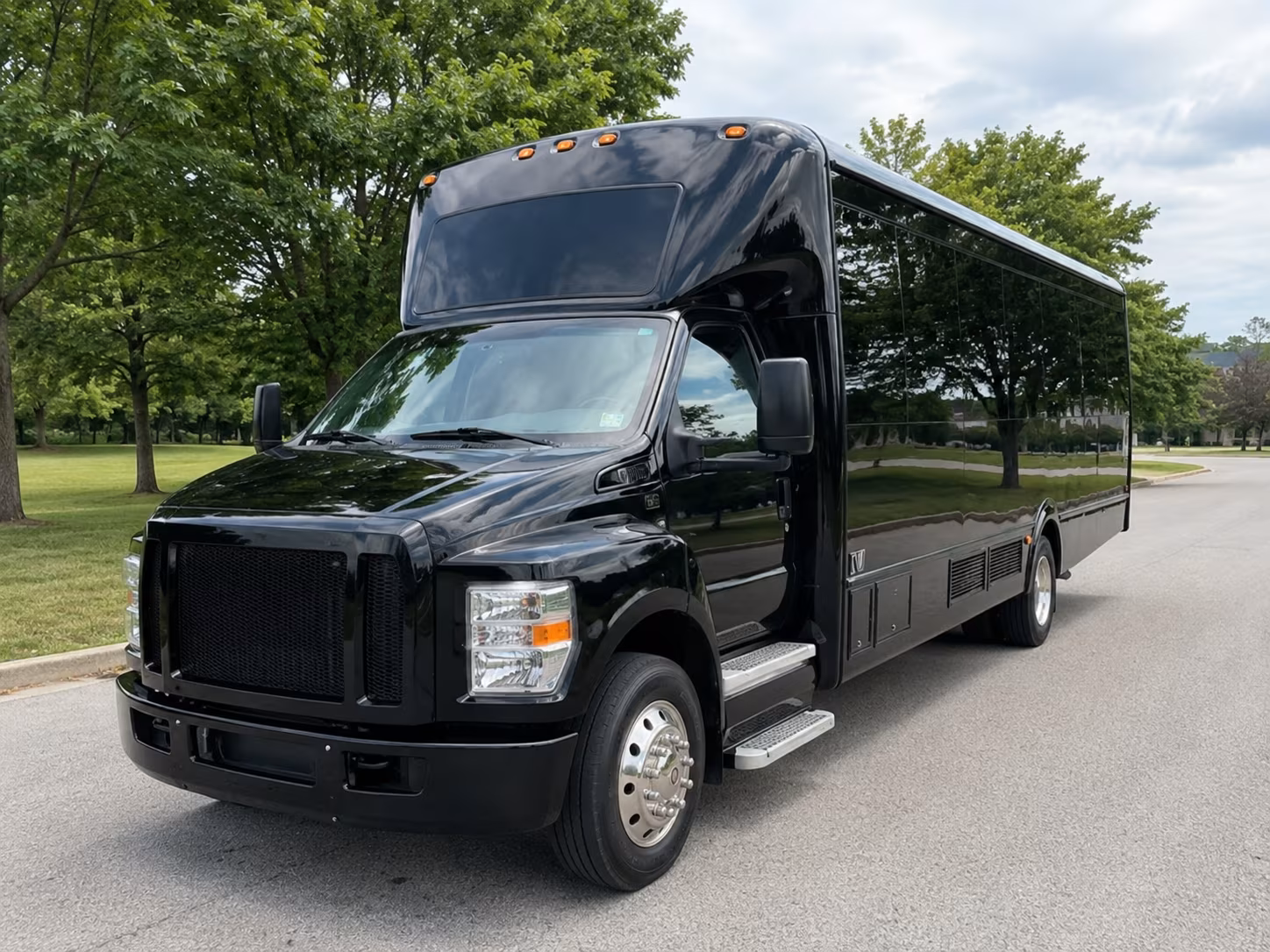 rent a toledo prom party bus or charter bus today