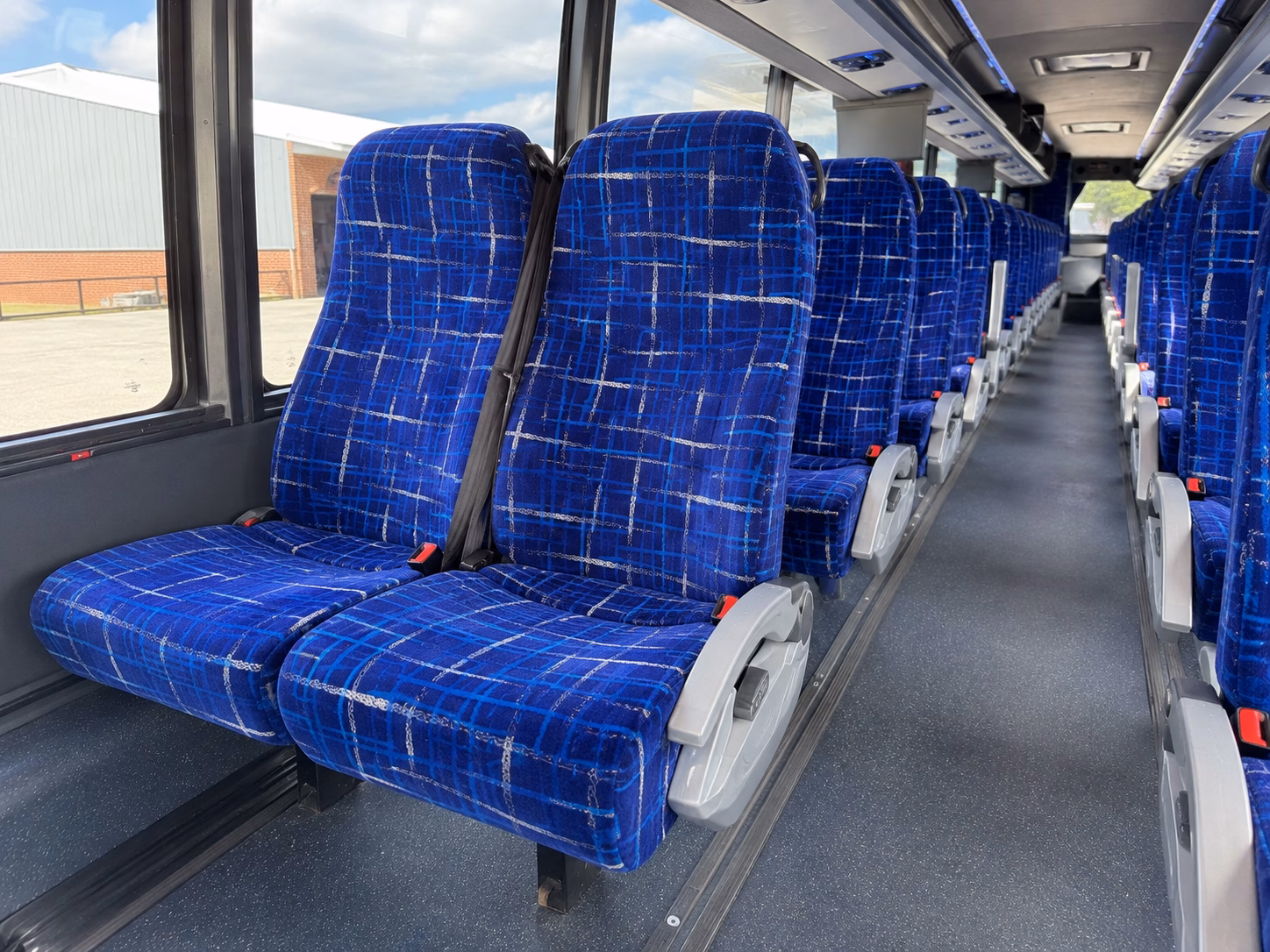toledo bus rentals for ohio road trips and indiana travel